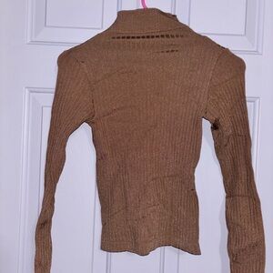 Aura Women's Ribbed Brown Turtleneck Sweater